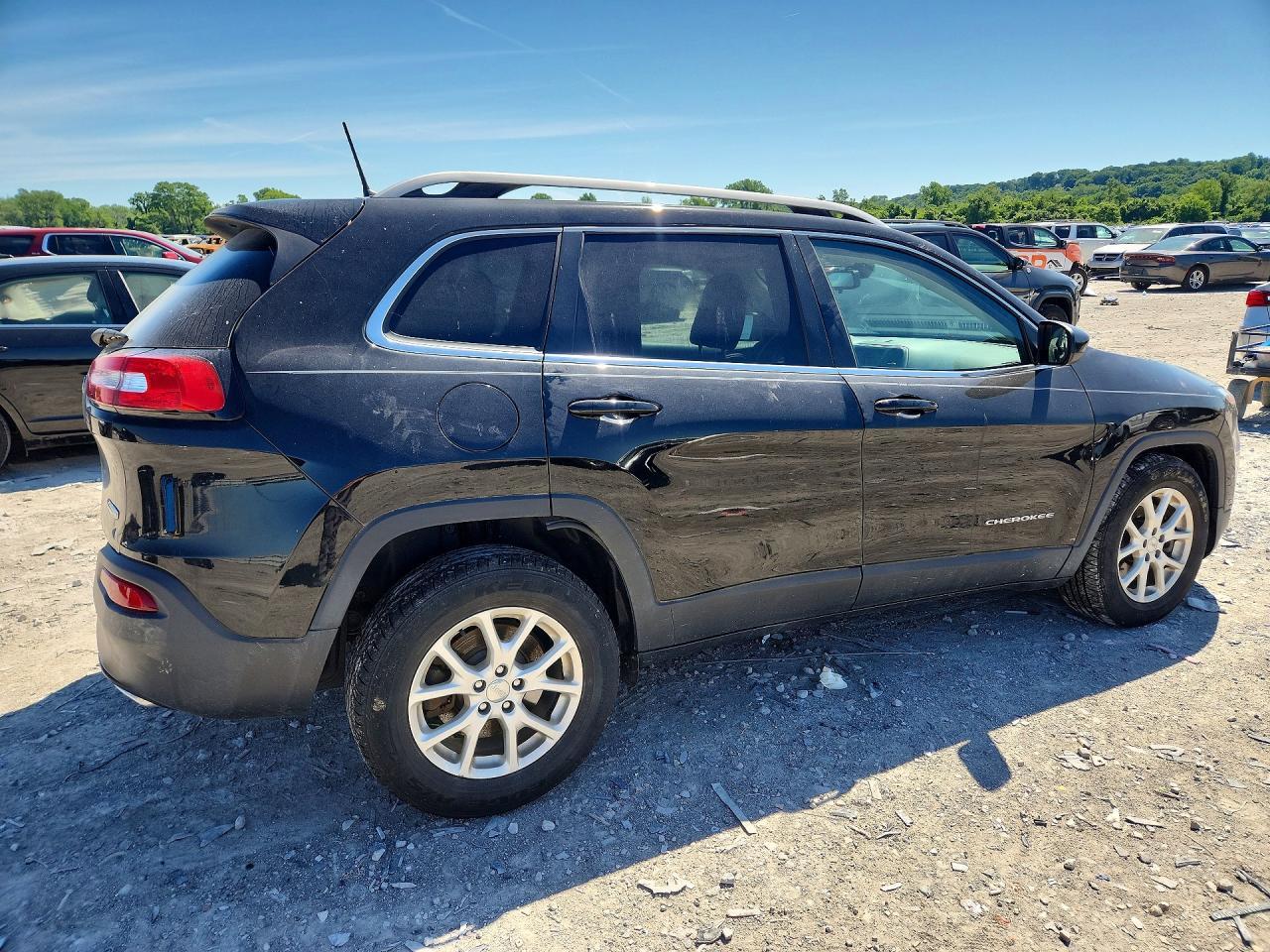 2017 Jeep Cherokee Latitude - Фото 3