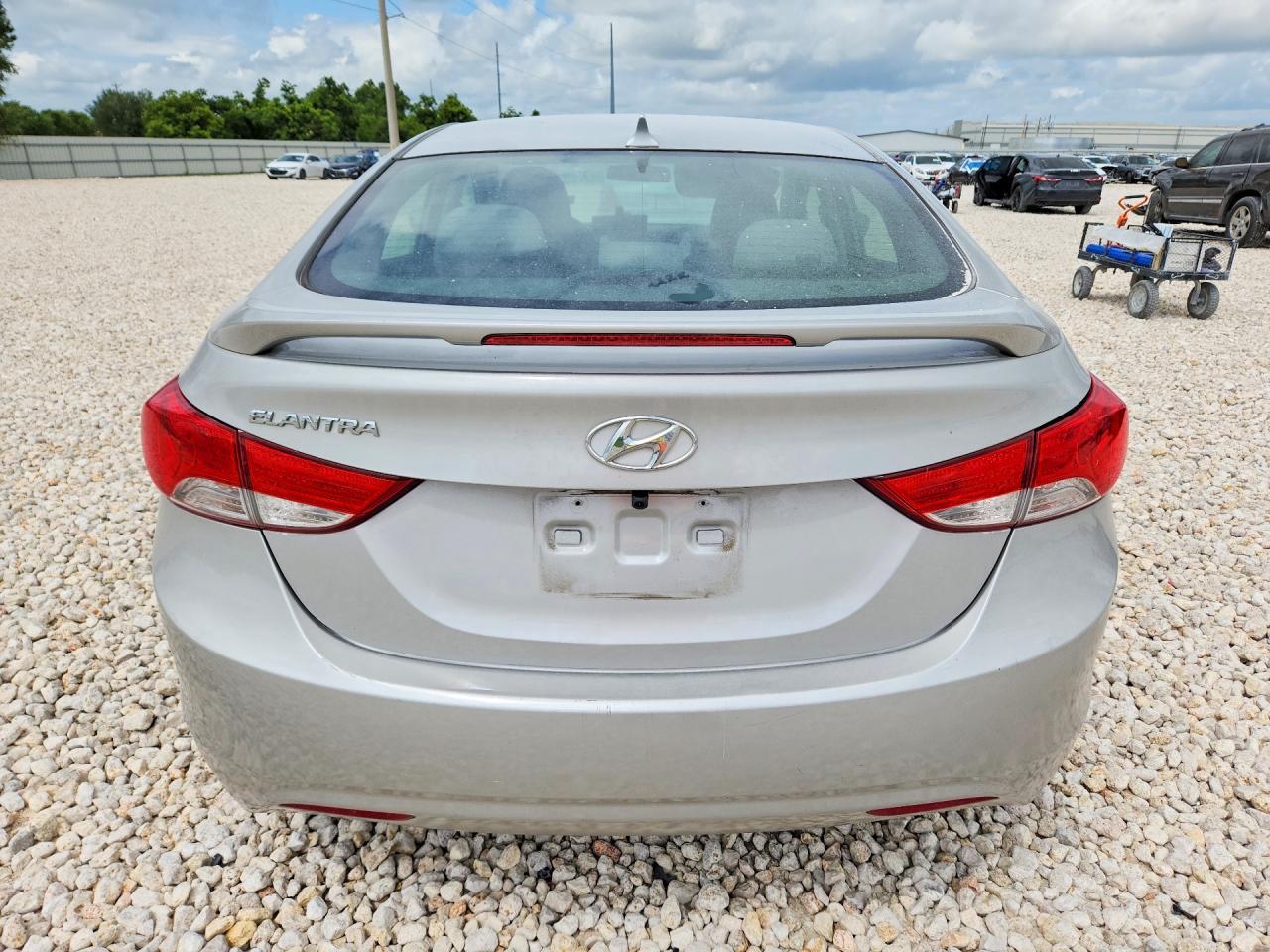 2013 Hyundai Elantra Gls - Image 6