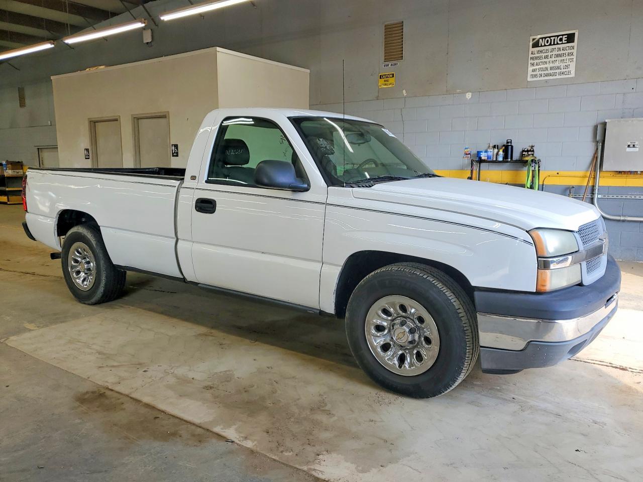 2005 Chevrolet Silverado C1500 - Image 4