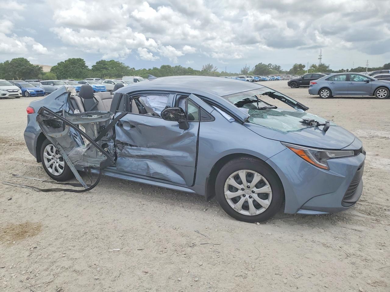 2023 Toyota Corolla Le - Фото 4