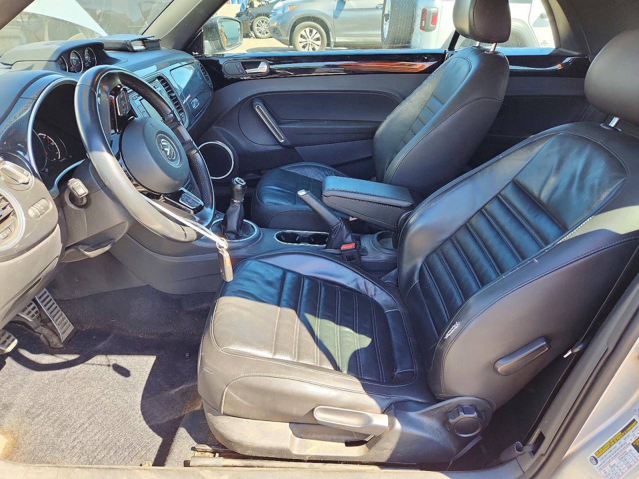 2013 Volkswagen Beetle Turbo - Image 7