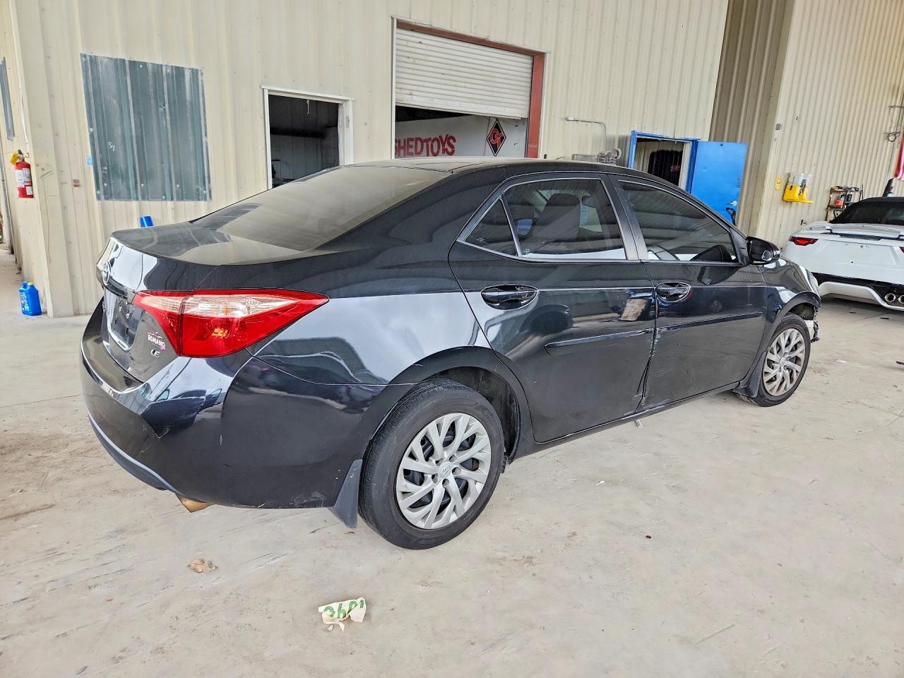 2017 Toyota Corolla Le - Фото 3