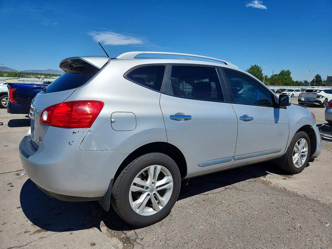 2013 Nissan Rogue S - Image 3