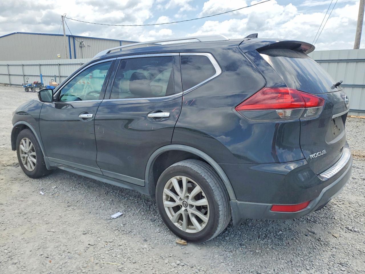 2018 Nissan Rogue Sv - Image 2