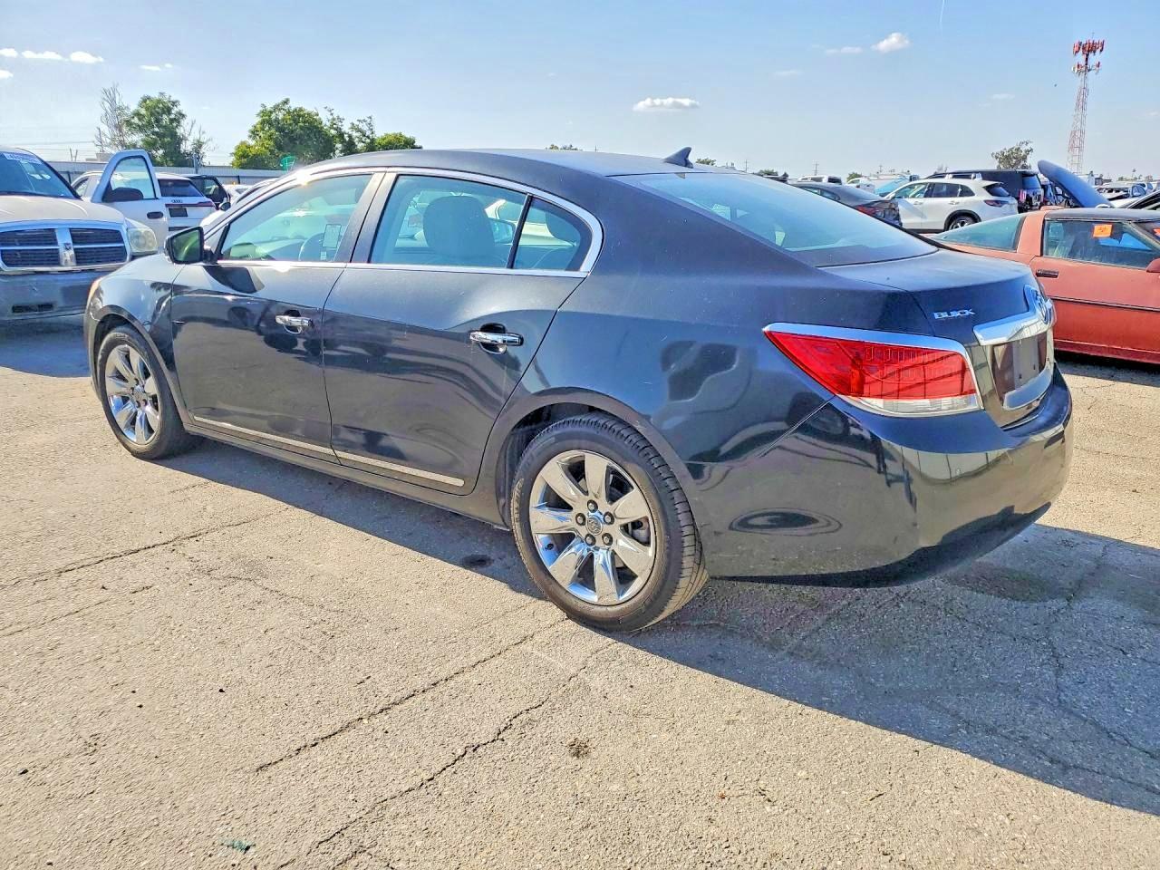 2010 Buick Lacrosse Cxl - Image 2