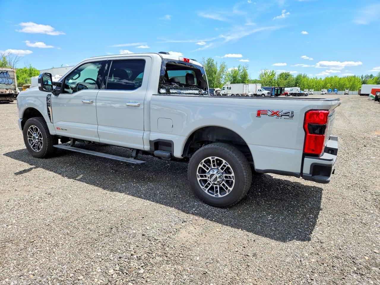 2026 Ford F350 Supe - Фото 2