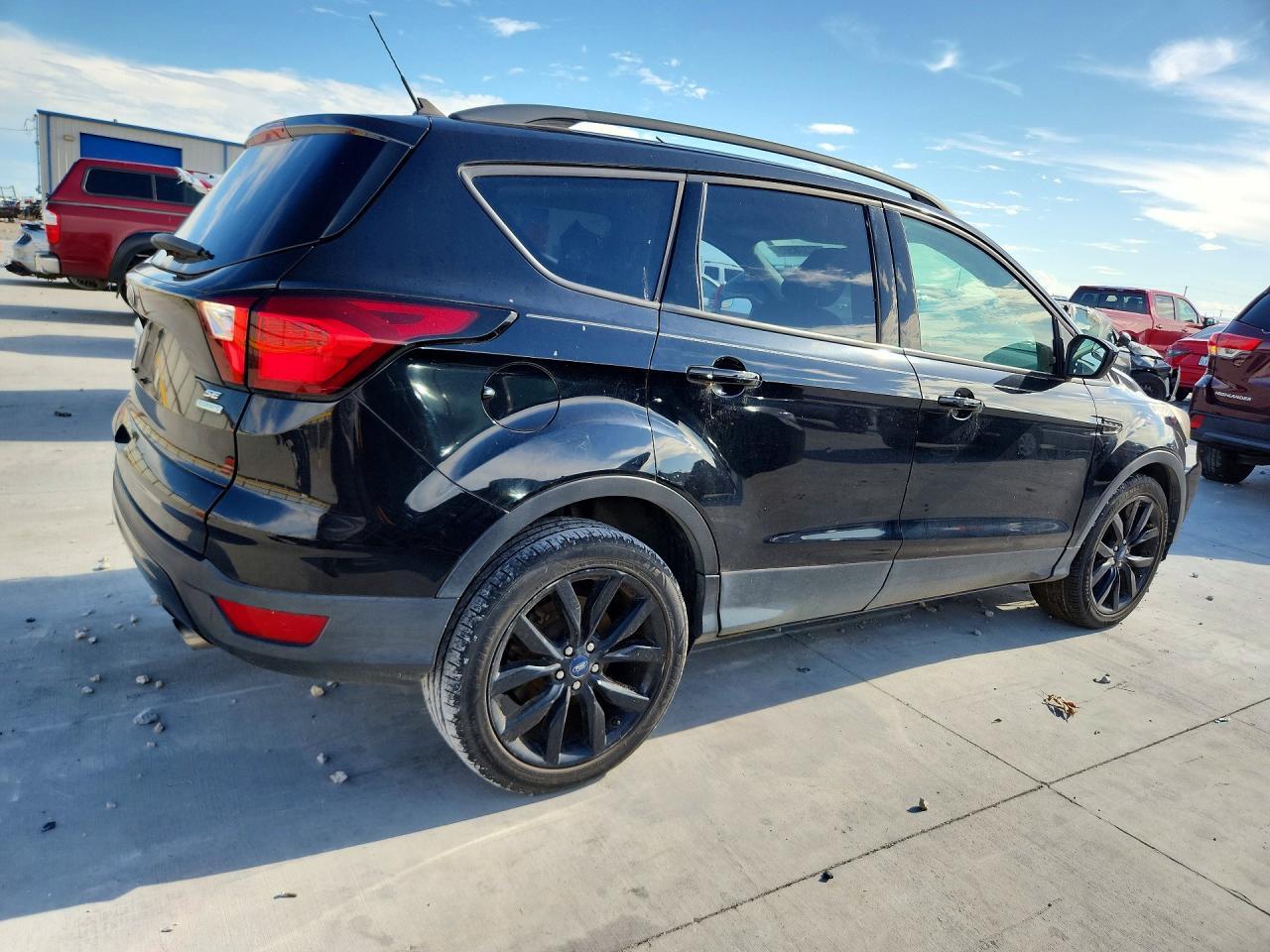 2019 Ford Escape Se - Фото 3