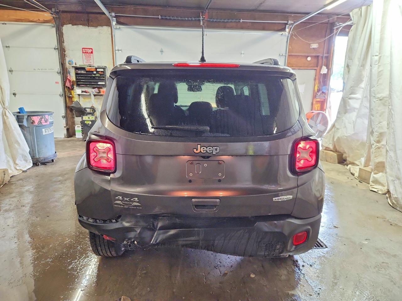 2021 Jeep Renegade Latitude - Image 6