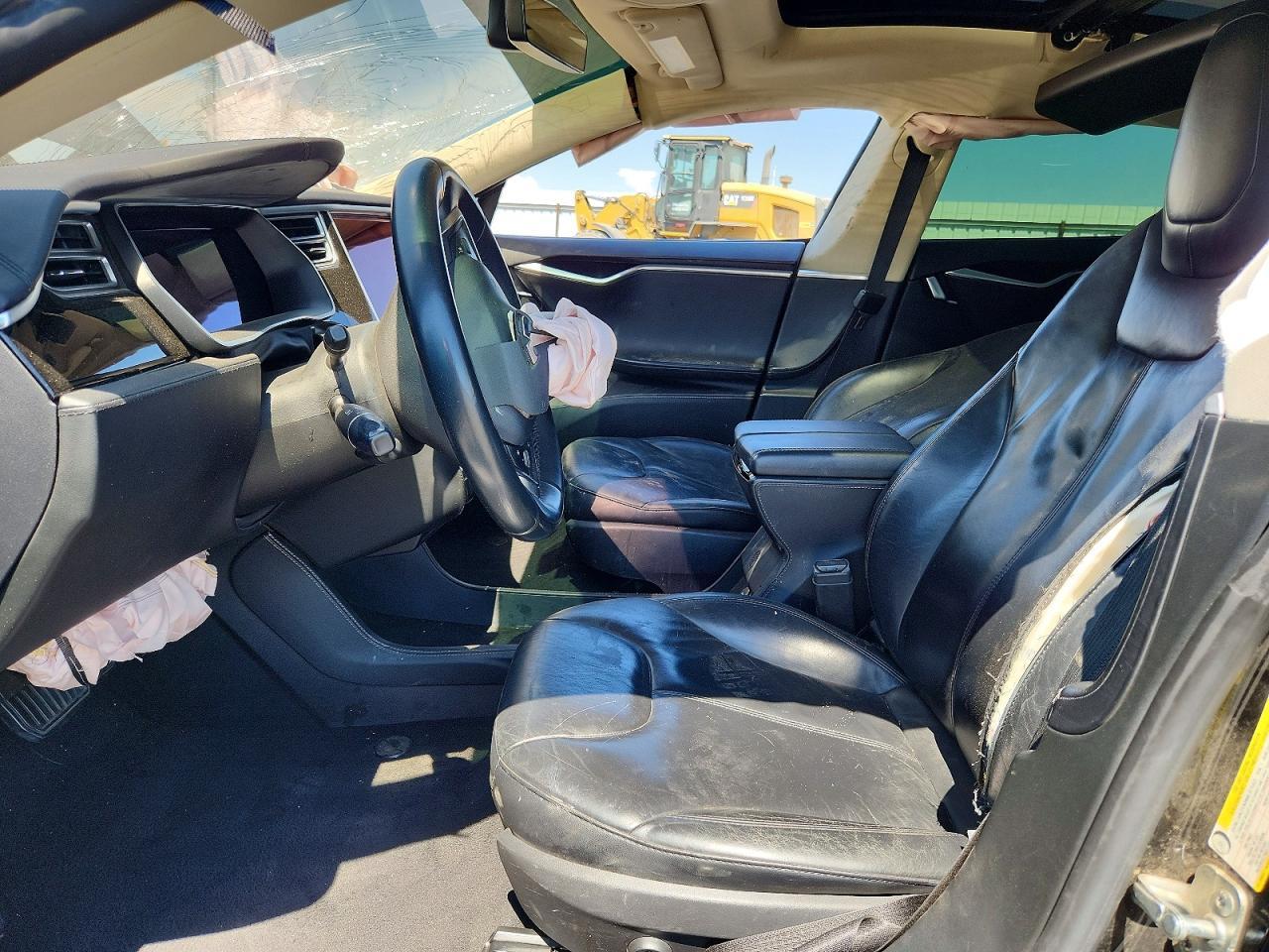 2014 Tesla Model S - Image 7