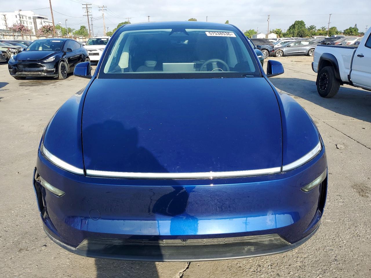 2026 Tesla Model Y - Фото 5