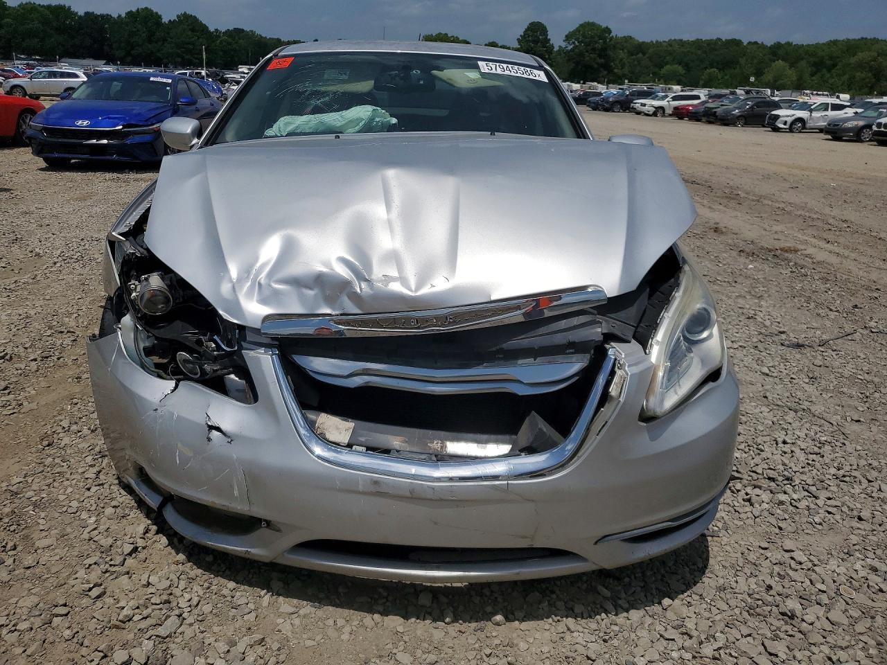 2012 Chrysler 200 Touring - Image 5