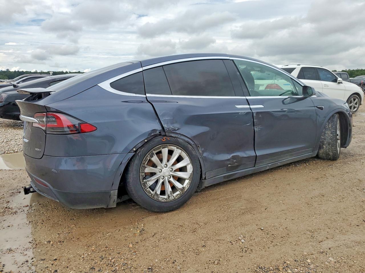 2019 Tesla Model X - Фото 3