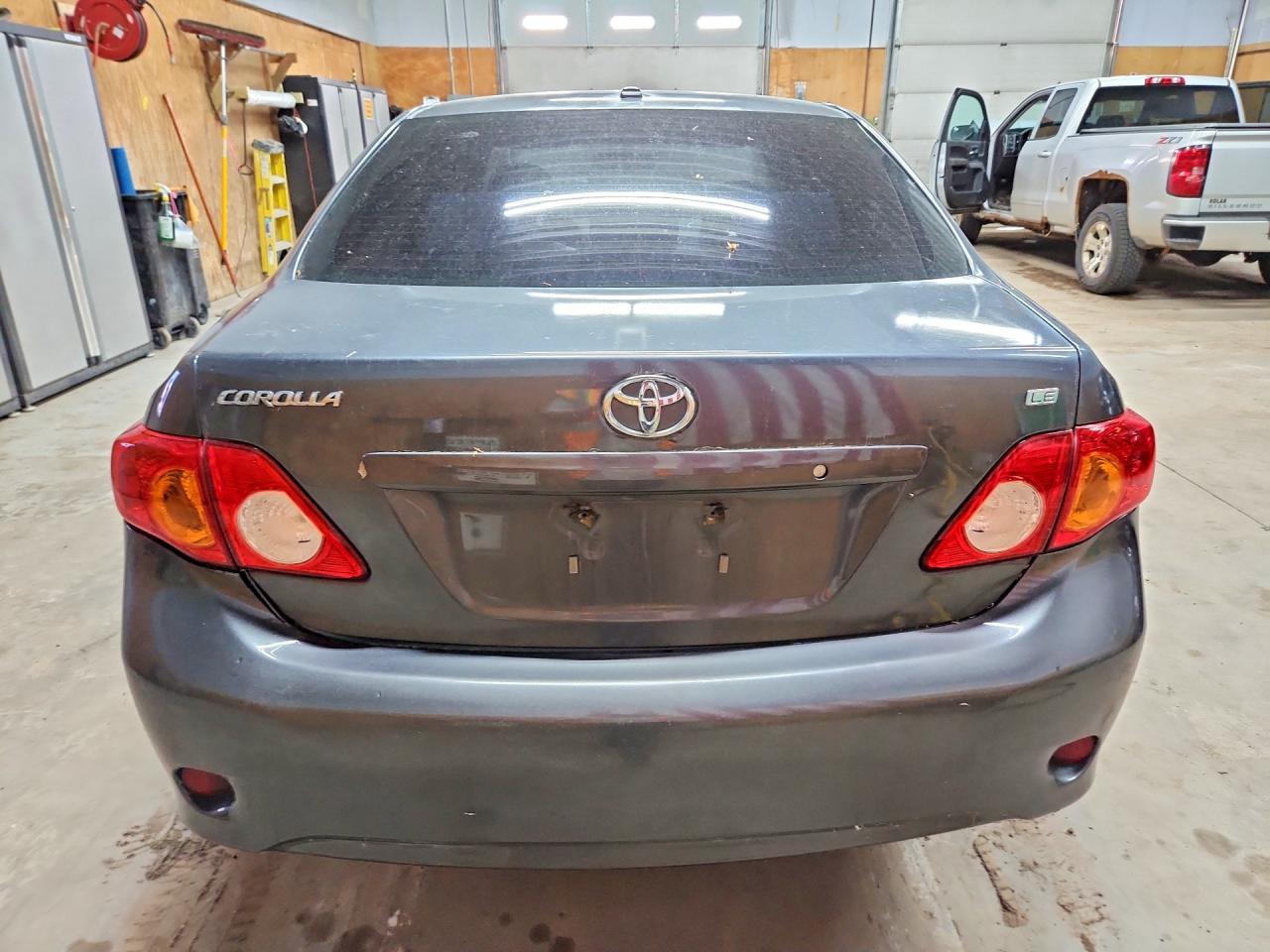 2010 Toyota Corolla Le - Фото 6