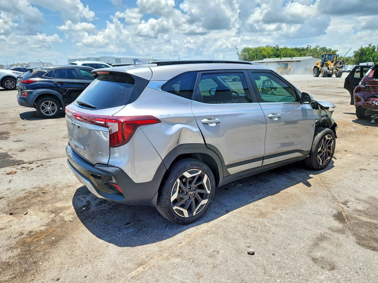 2026 Kia Seltos Sx - Image 3