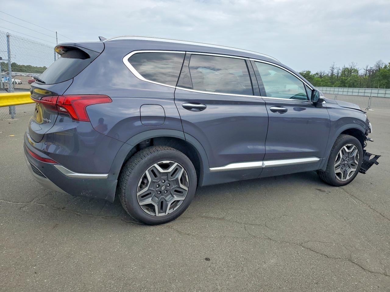 2022 Hyundai Santa Fe Limited - Фото 3