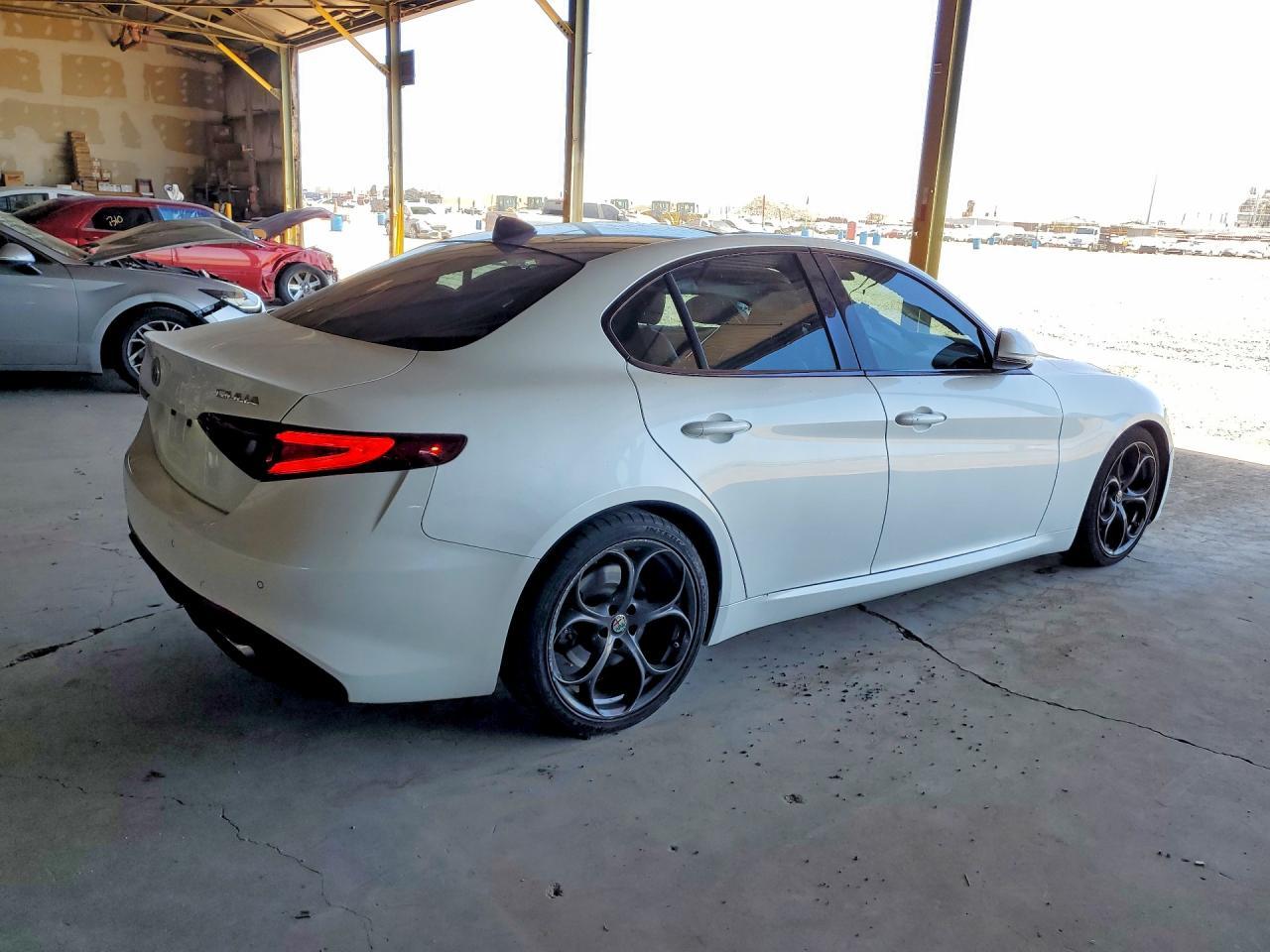 2017 Alfa Romeo Giulia Ti - Image 3