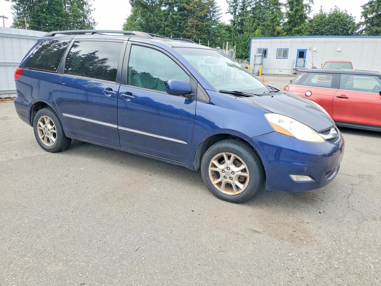2007 Toyota Sienna Xle Limited 7-Passenger - Image 4