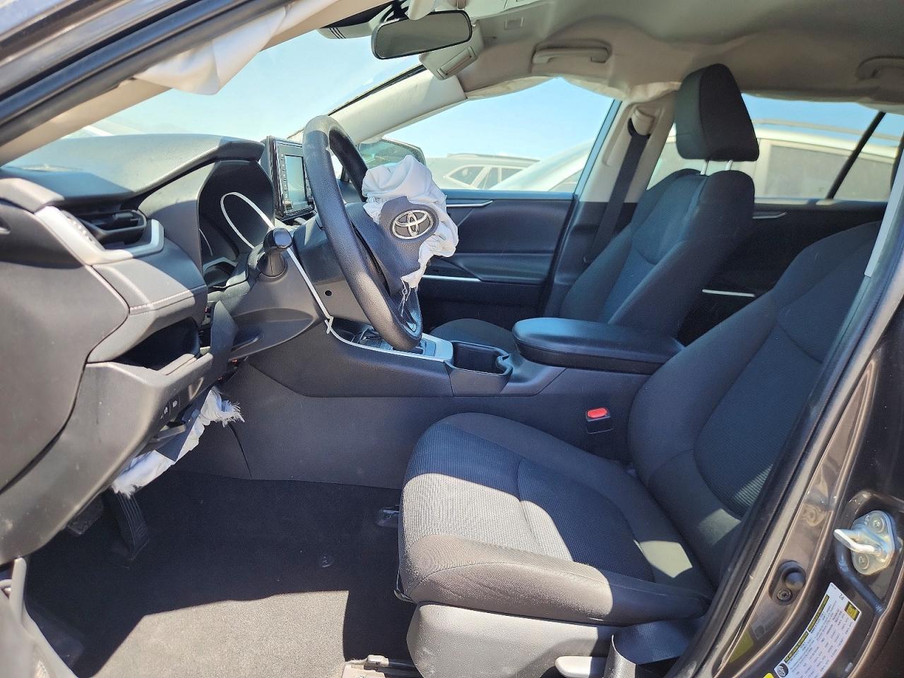 2022 Toyota Rav4 Le - Image 7
