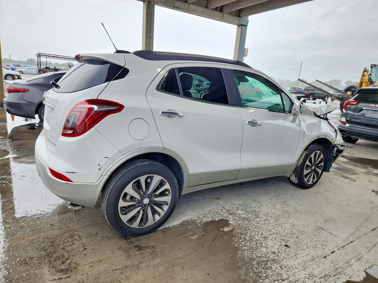 2018 Buick Encore Essence - Image 3