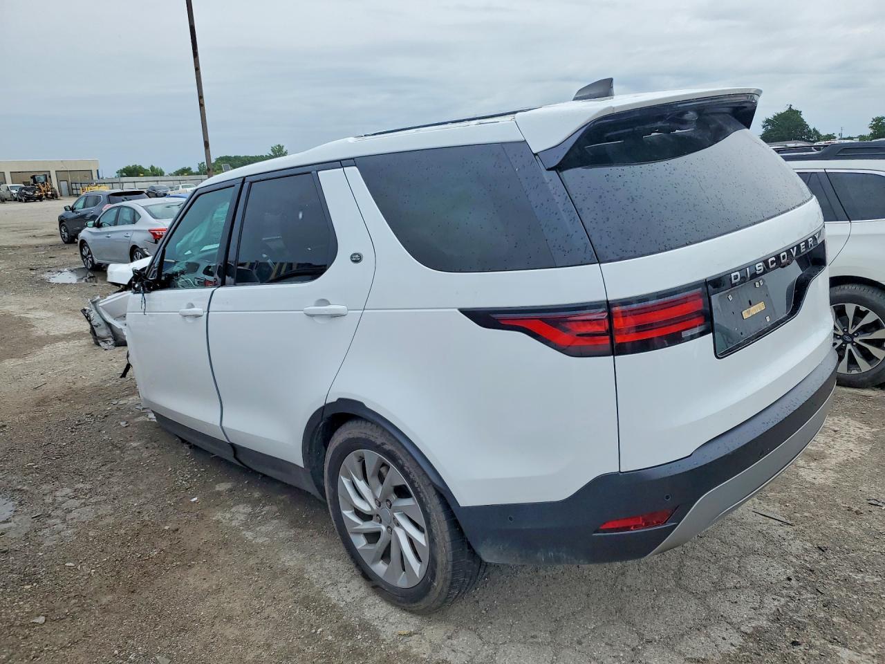 2024 Land Rover Discovery S - Image 2