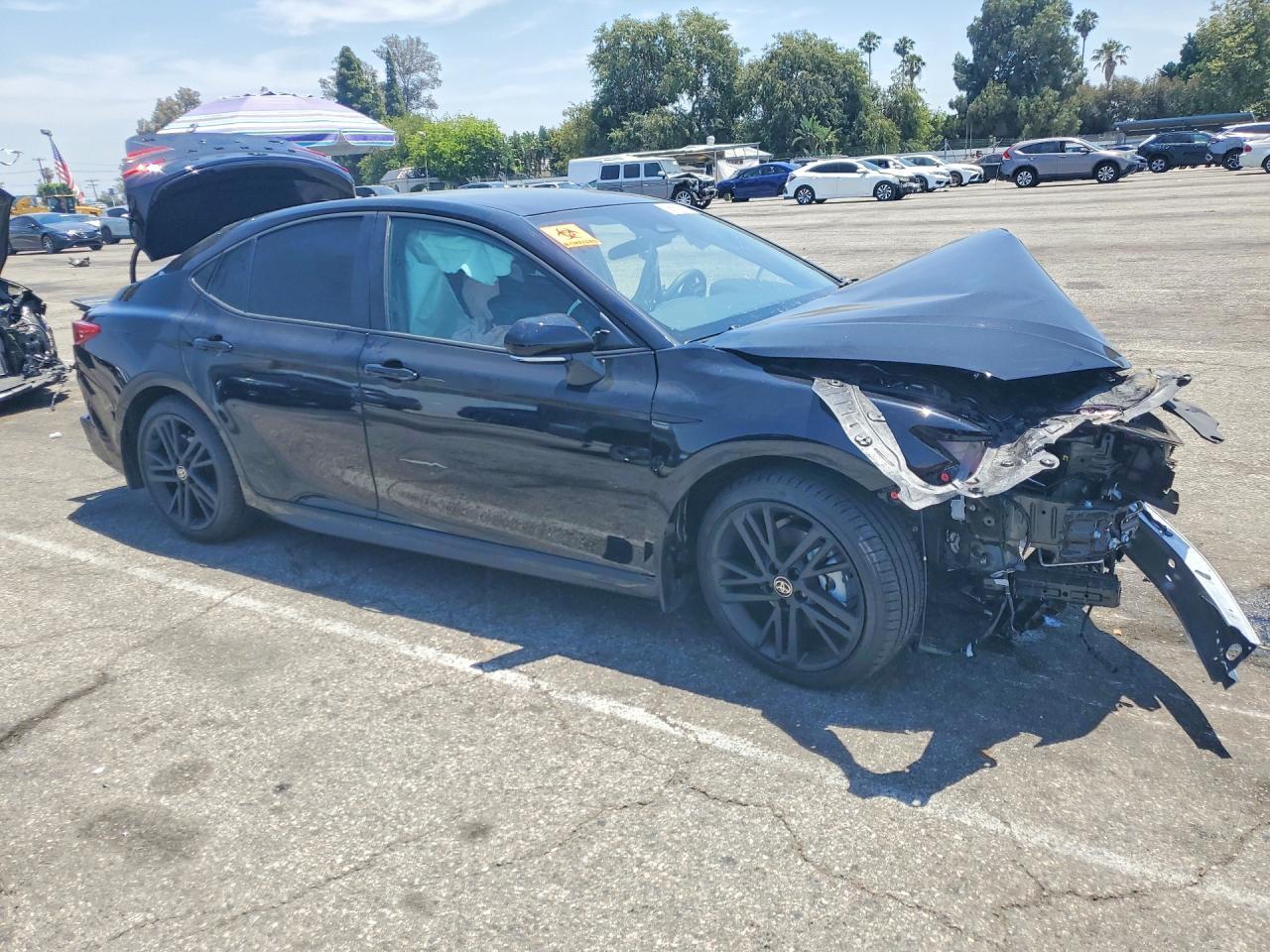 2026 Toyota Camry Nightshade - Фото 4