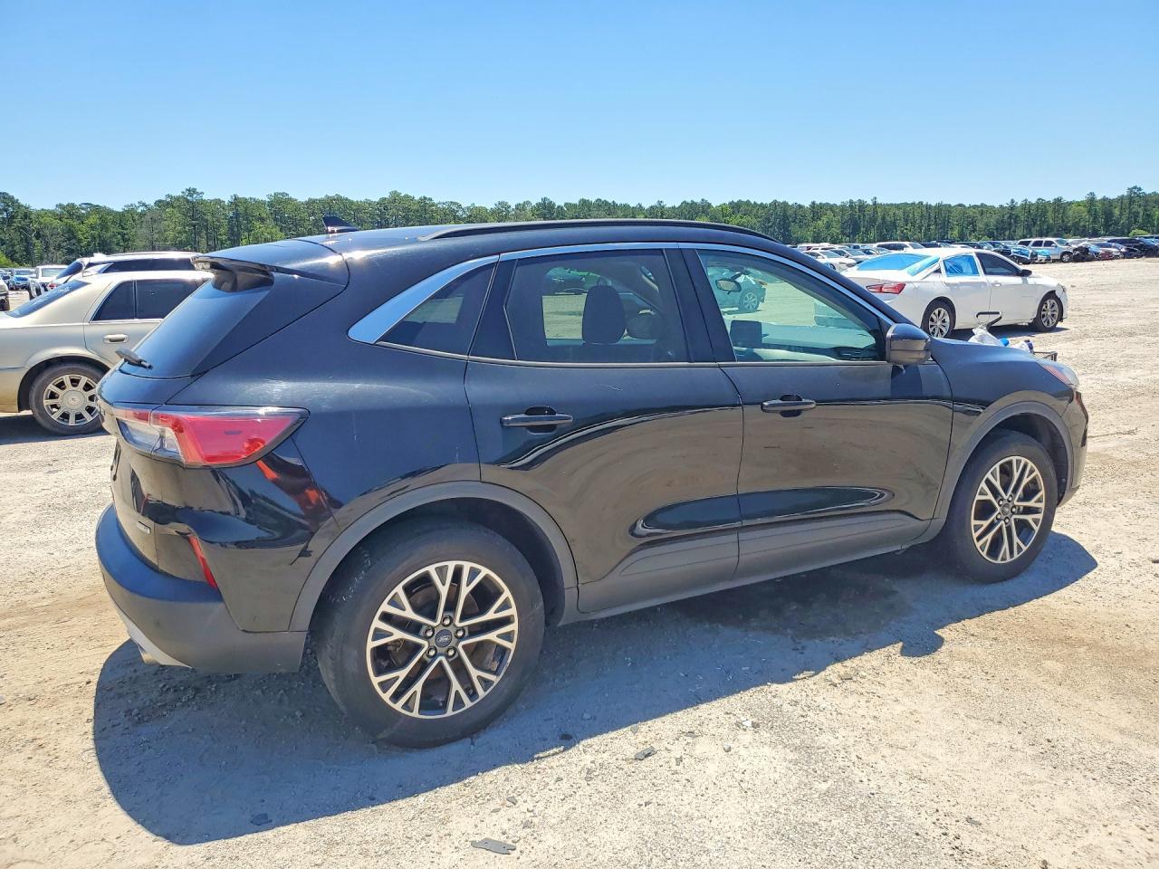 2020 Ford Escape Sel - Фото 3