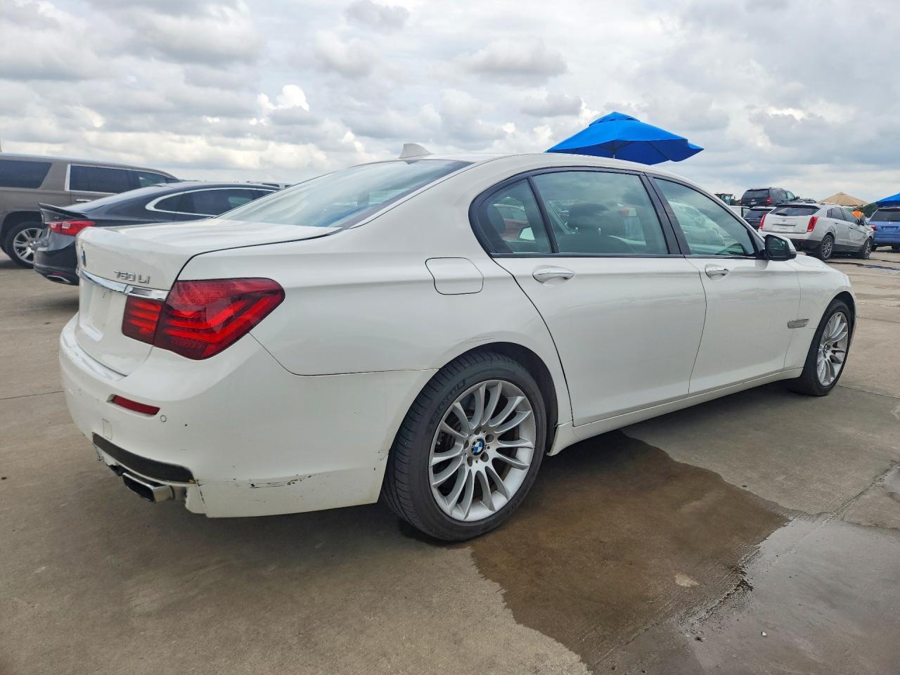2014 BMW 750 Li - Image 3