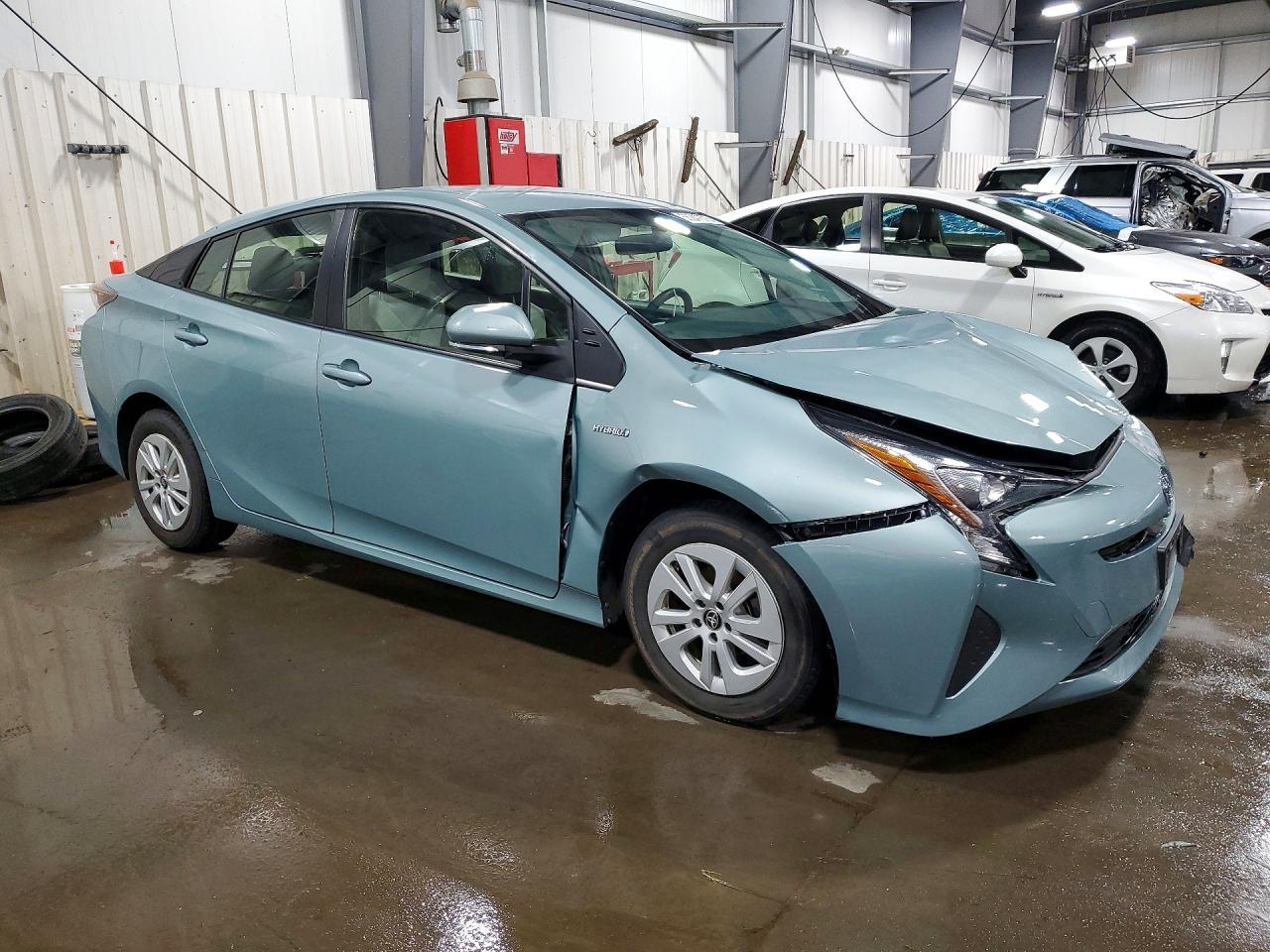 2016 Toyota Prius Two - Image 4