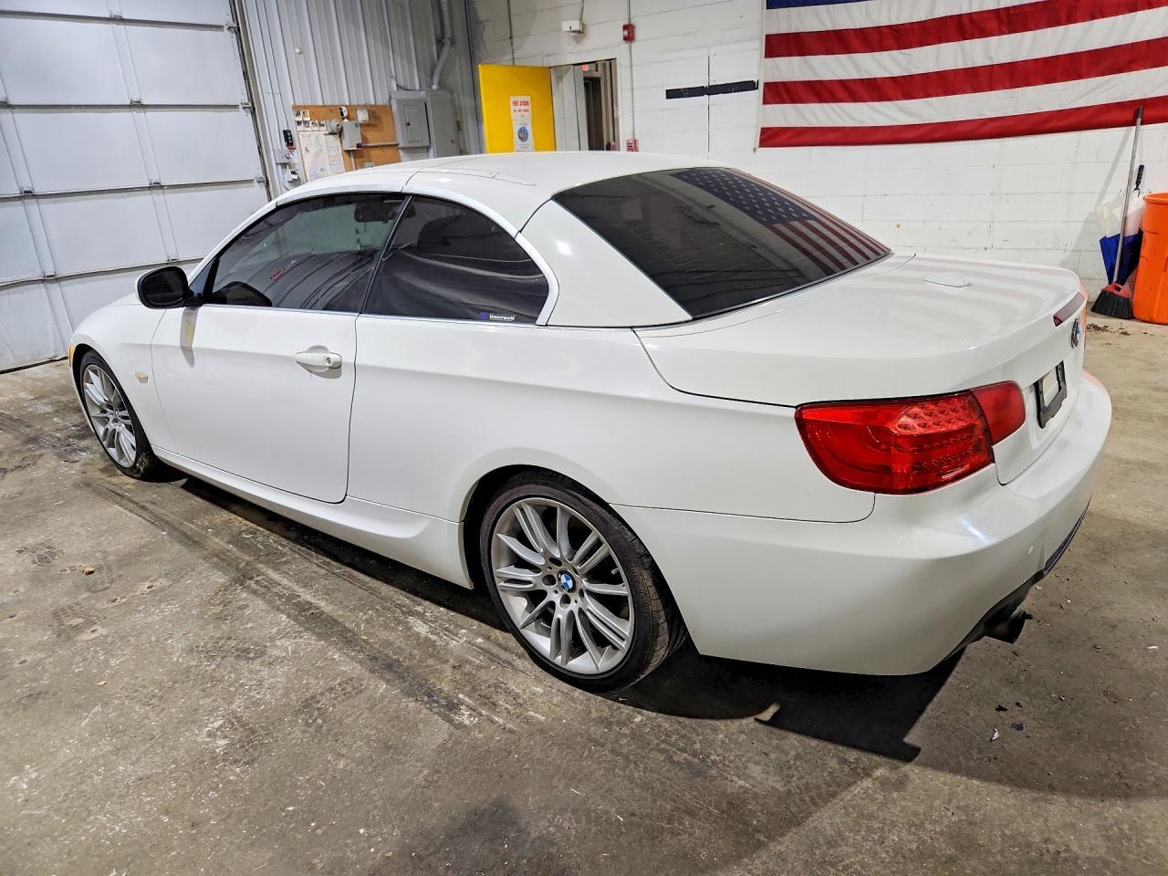 2013 BMW 335 I - Image 2