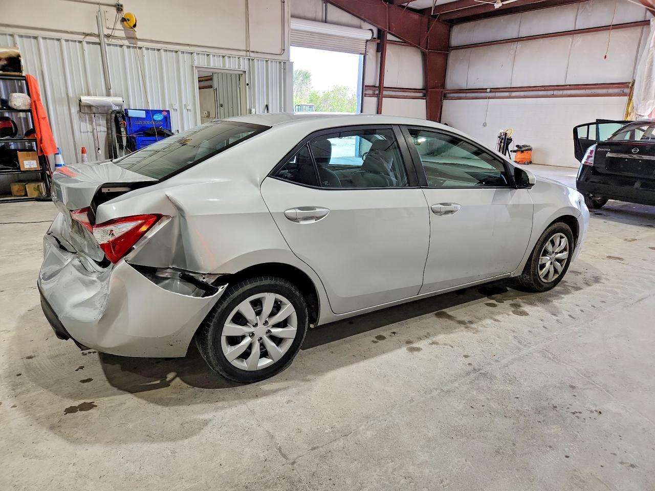 2016 Toyota Corolla Le - Фото 3