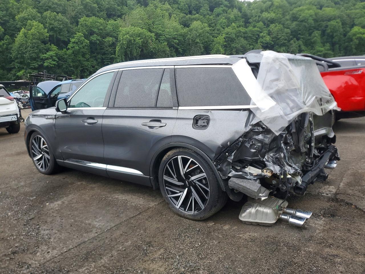 2025 Lincoln Aviator Reserve - Image 2