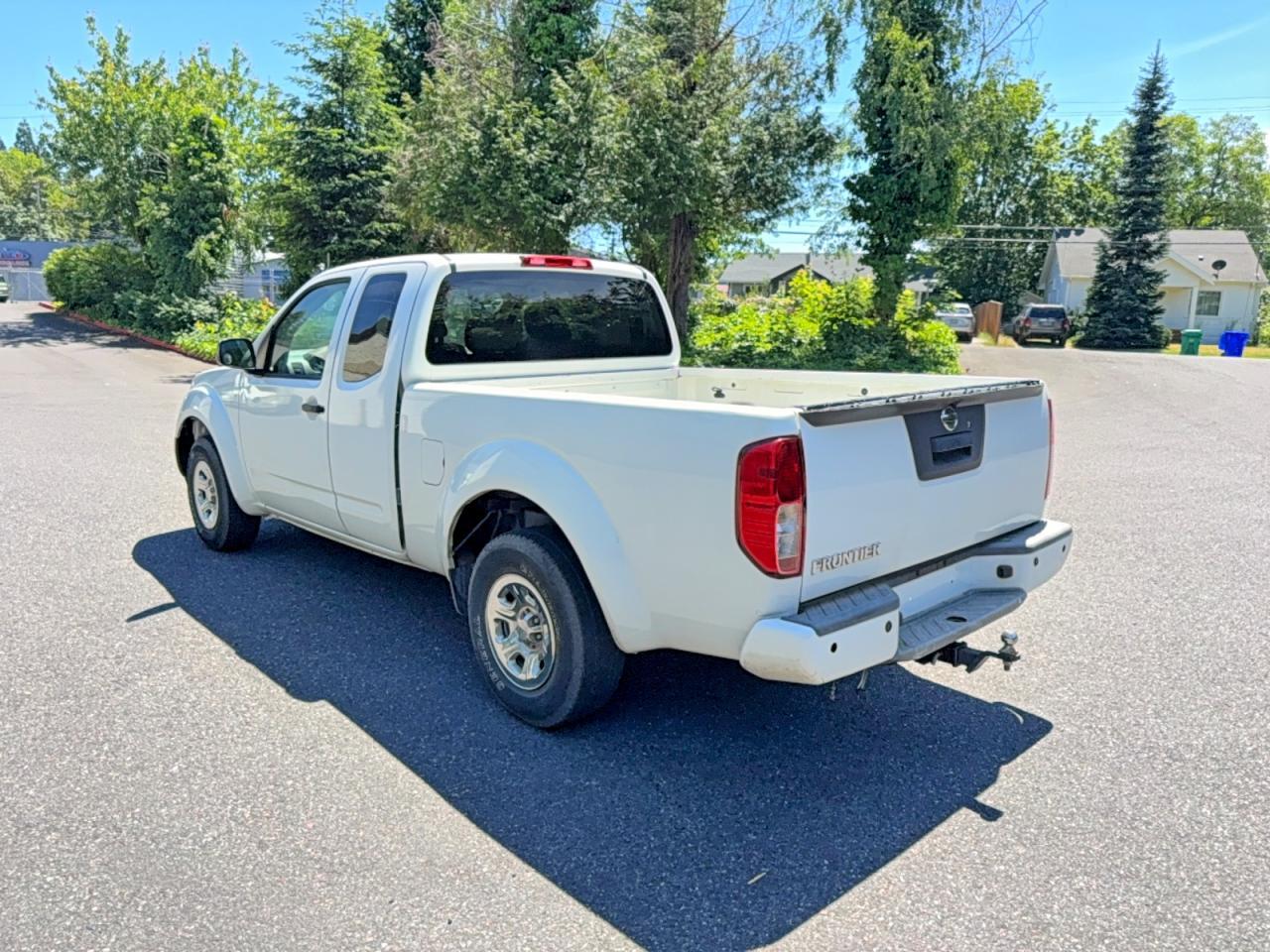 2017 Nissan Frontier S - Image 3