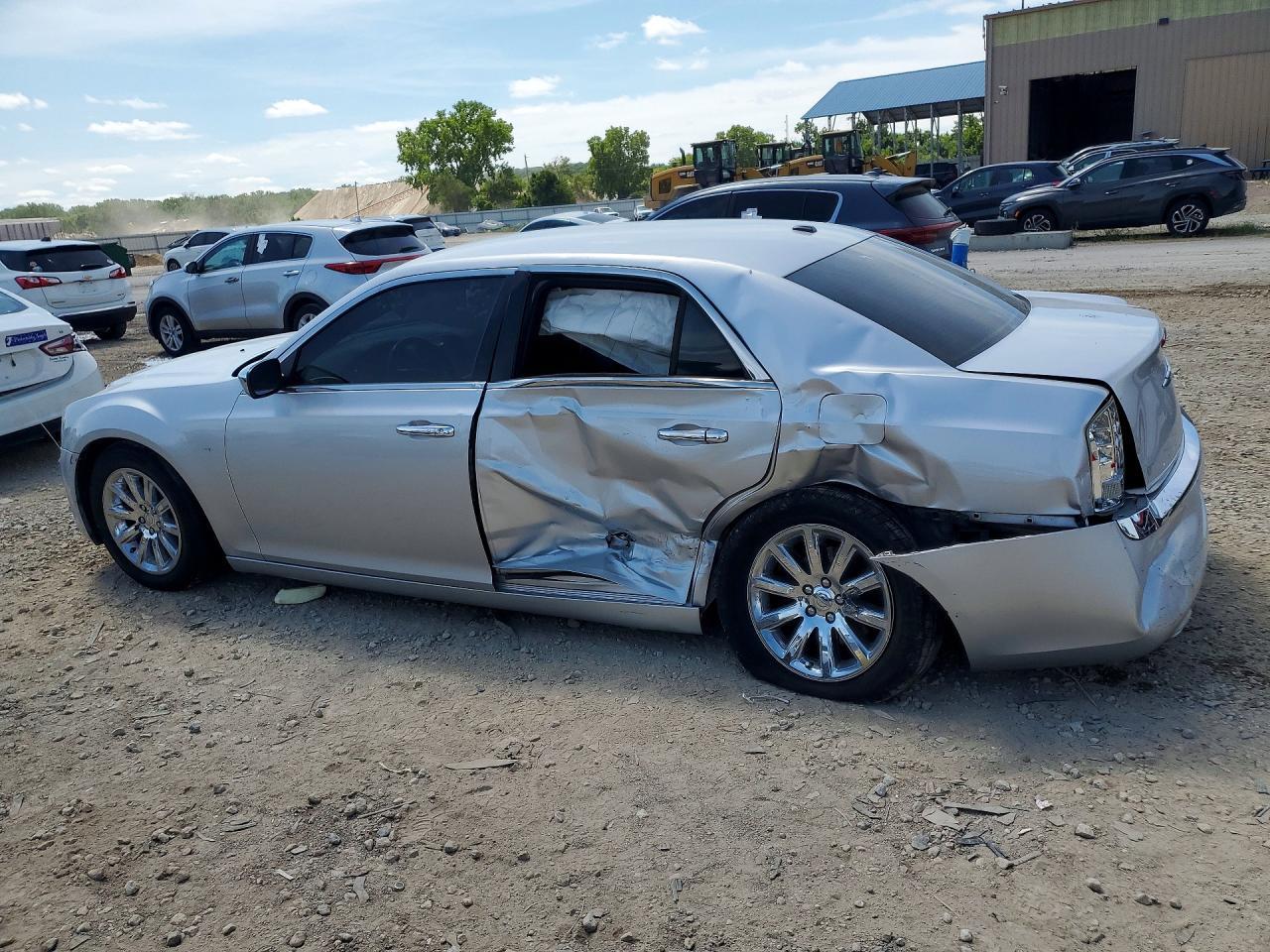 2012 Chrysler 300 Limited - Фото 2
