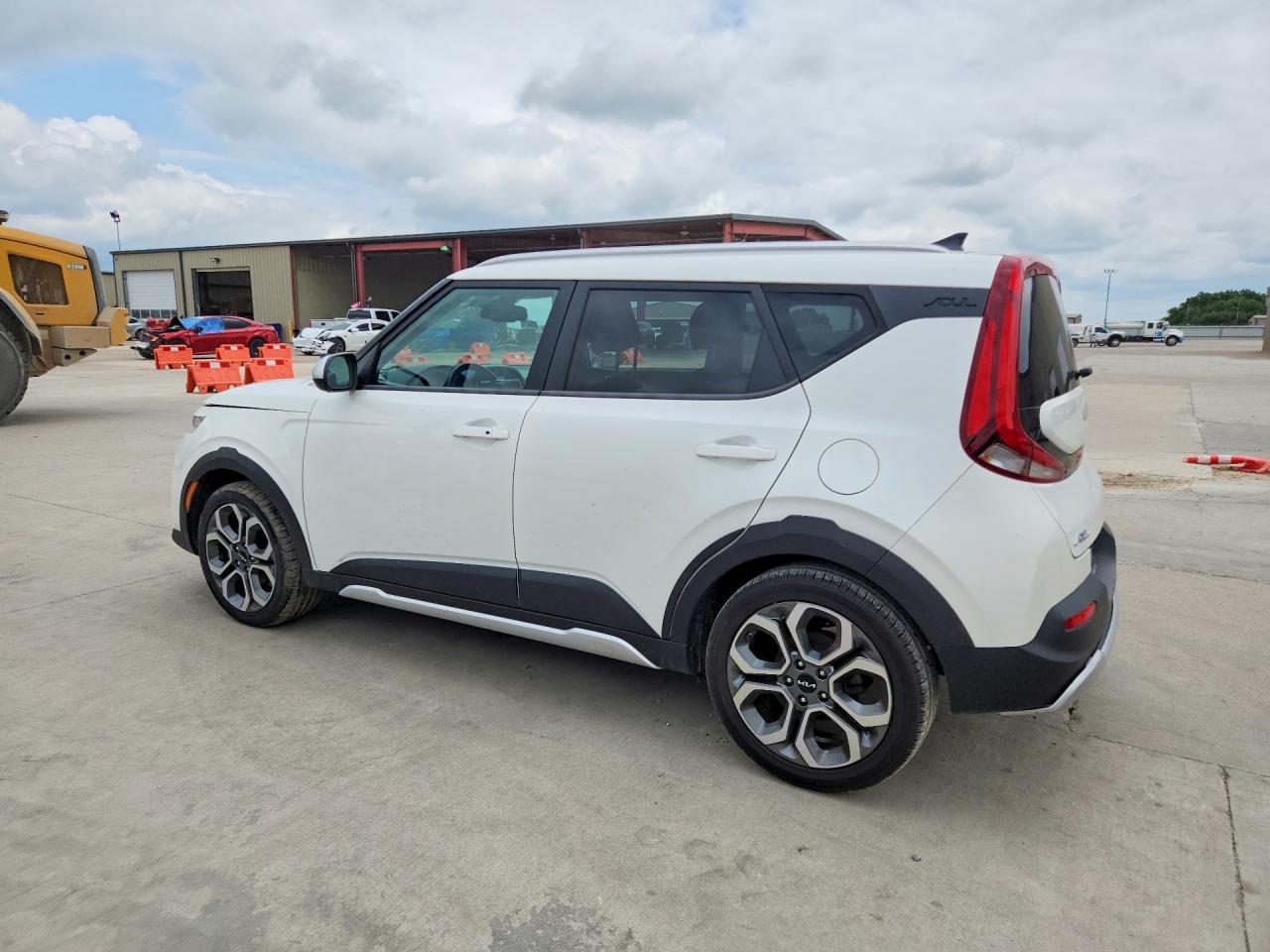 2022 Kia Soul X-Line - Фото 2