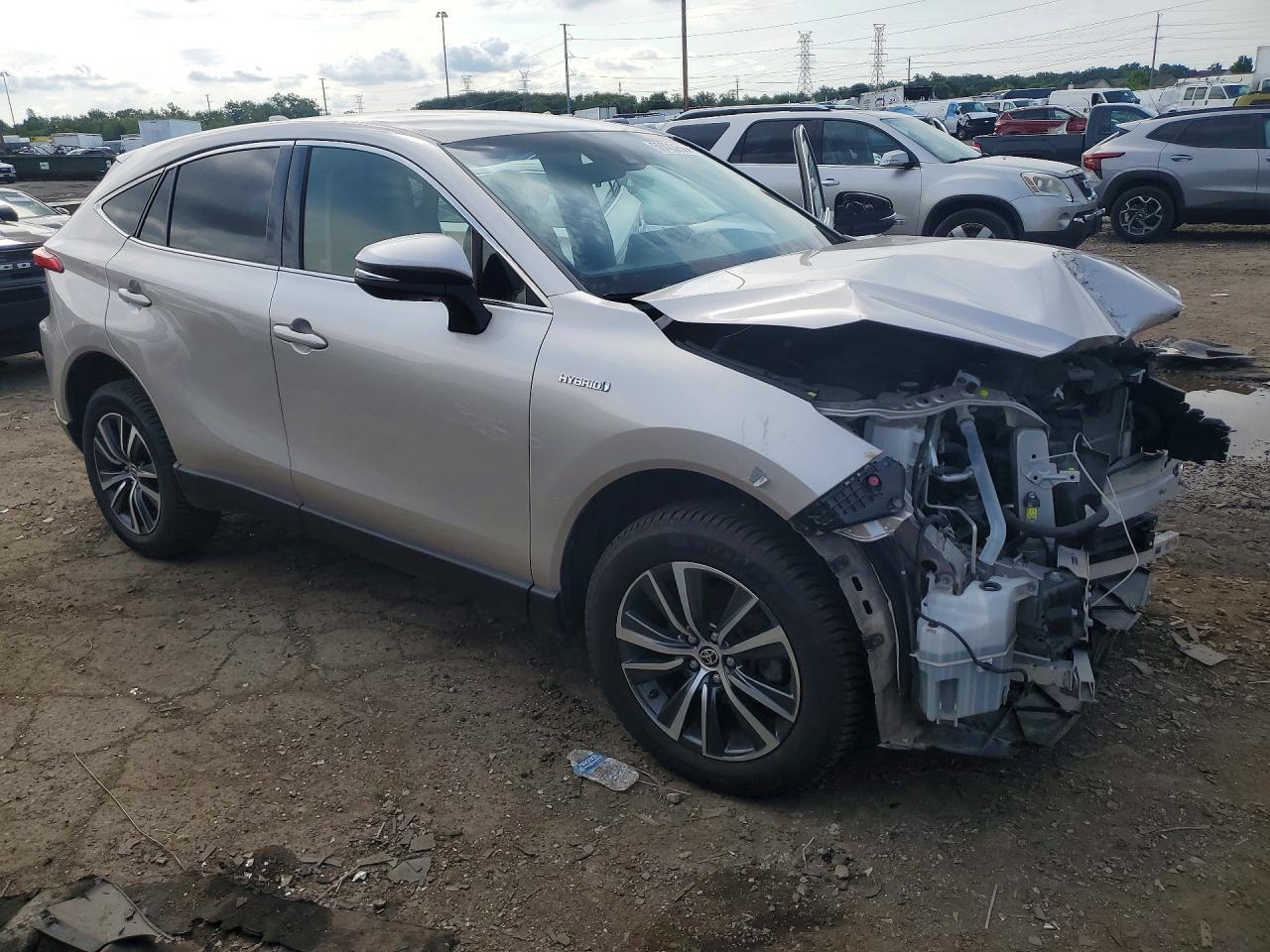 2021 Toyota Venza Le - Image 4