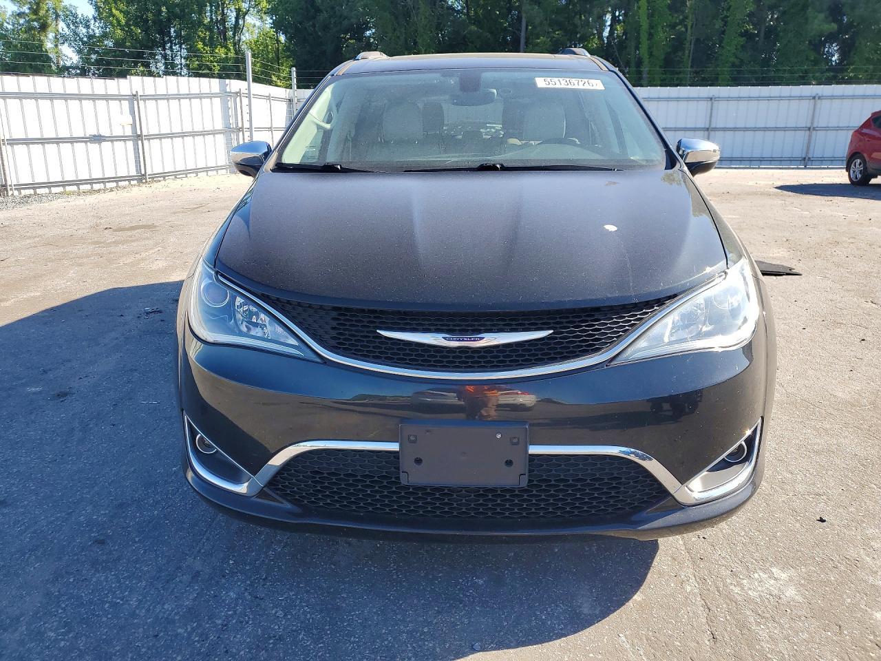 2019 Chrysler Pacifica Limited - Image 5