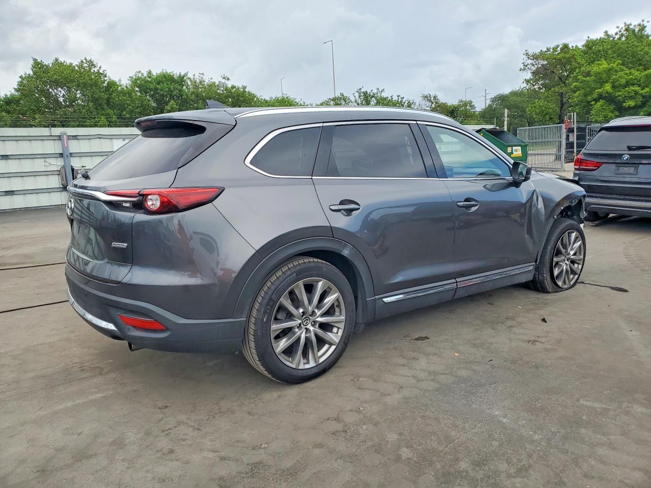 2017 Mazda Cx-9 Signature - Image 3