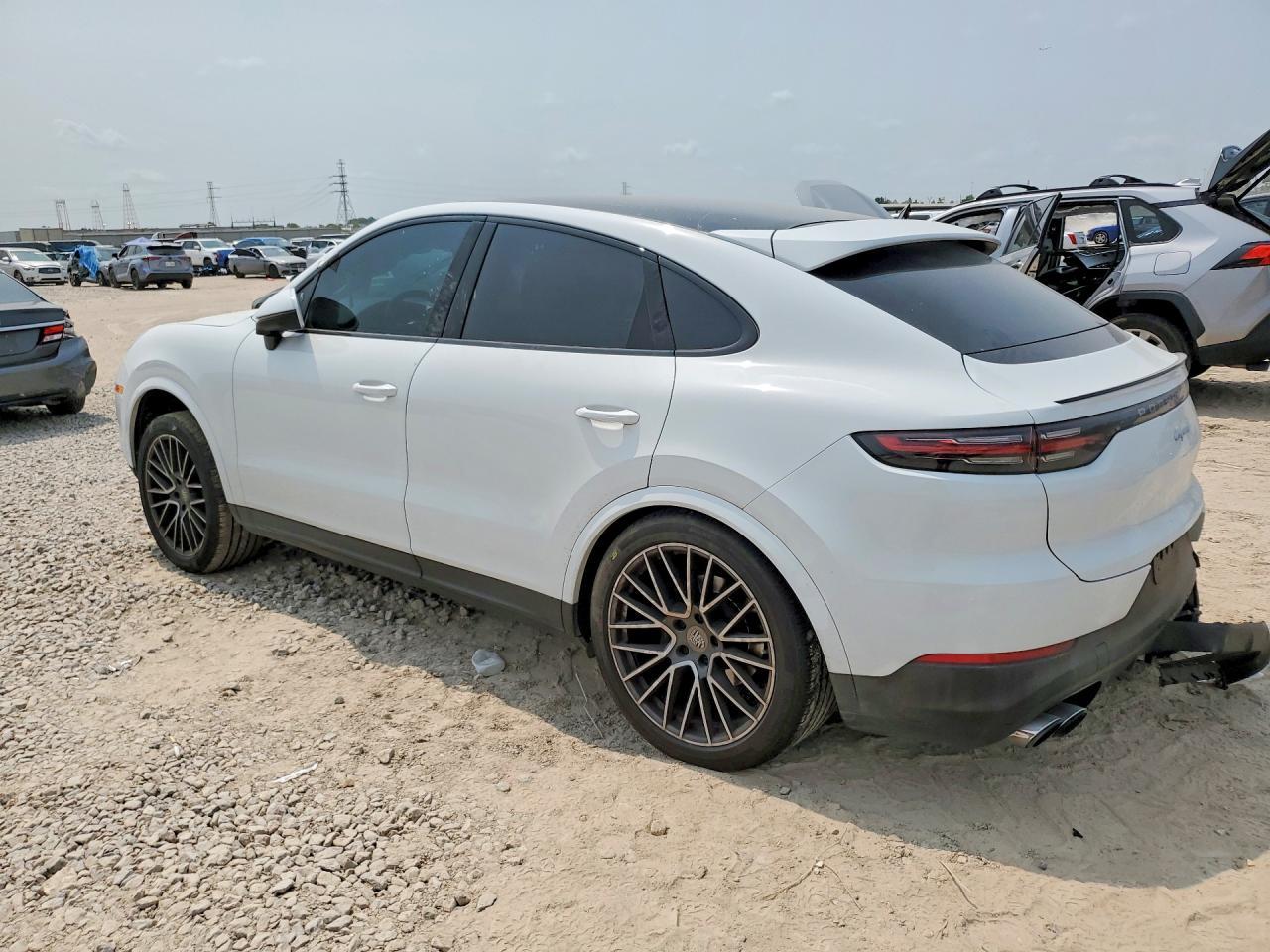 2021 Porsche Cayenne Coupe - Image 2