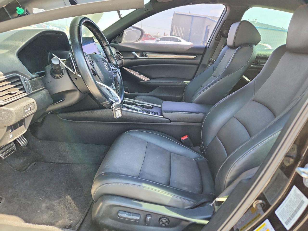 2021 Honda Accord Sport - Image 7
