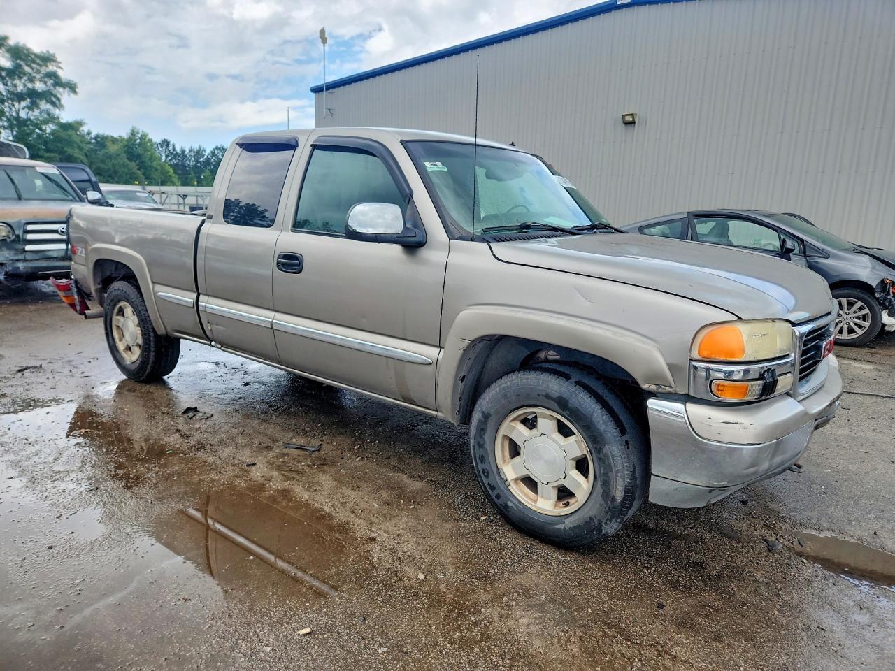 2001 GMC New Sierra K1500 - Image 4