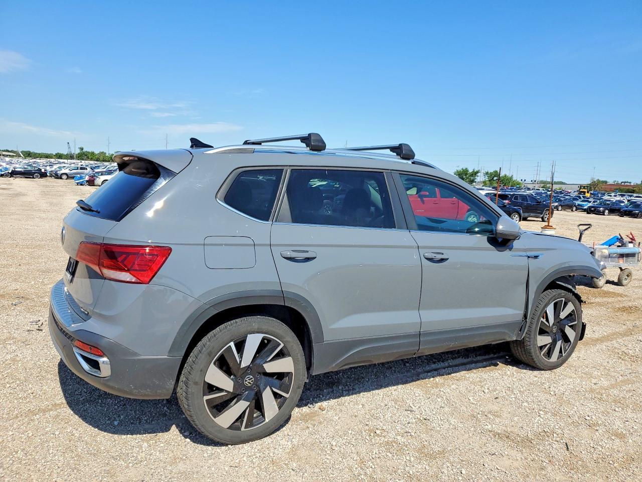 2024 Volkswagen Taos Sel - Фото 3