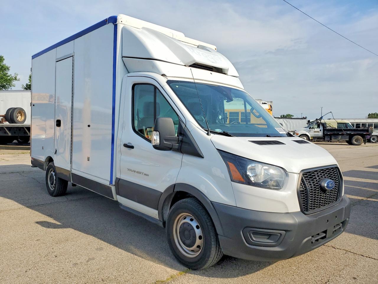 2020 Ford Transit Delivery Truck - Image 4