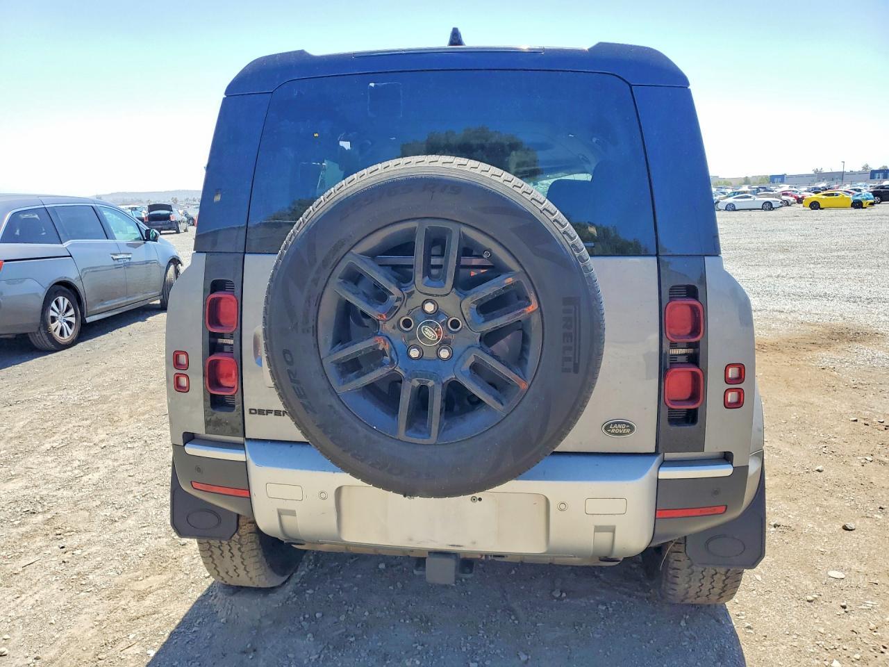 2021 Land Rover Defender 110 Se - Image 6