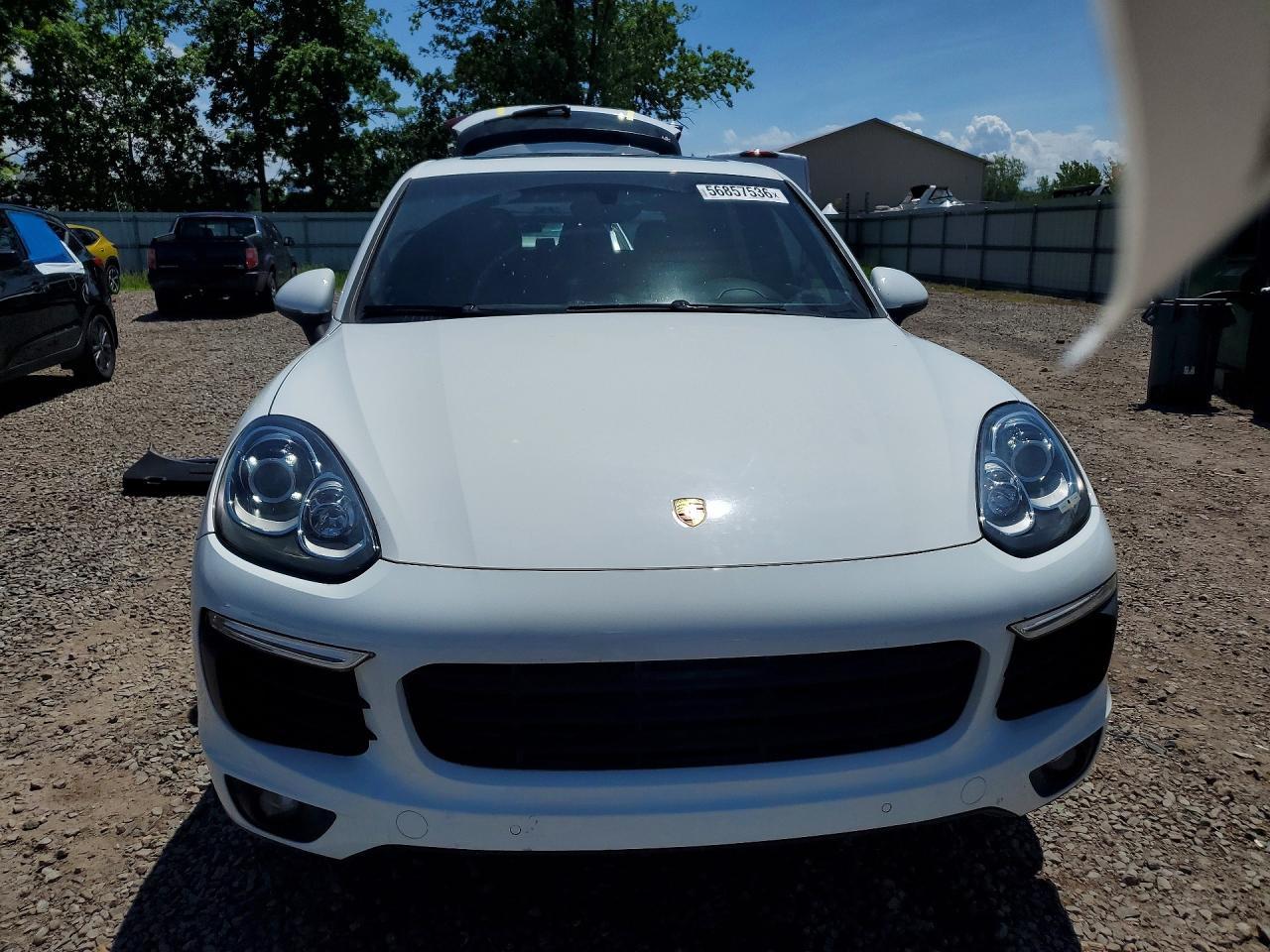 2016 Porsche Cayenne S - Image 5