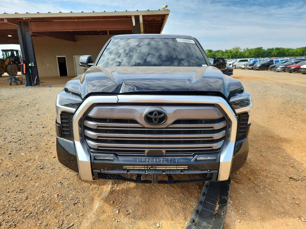 2024 Toyota Tundra Crewmax Limited - Image 5