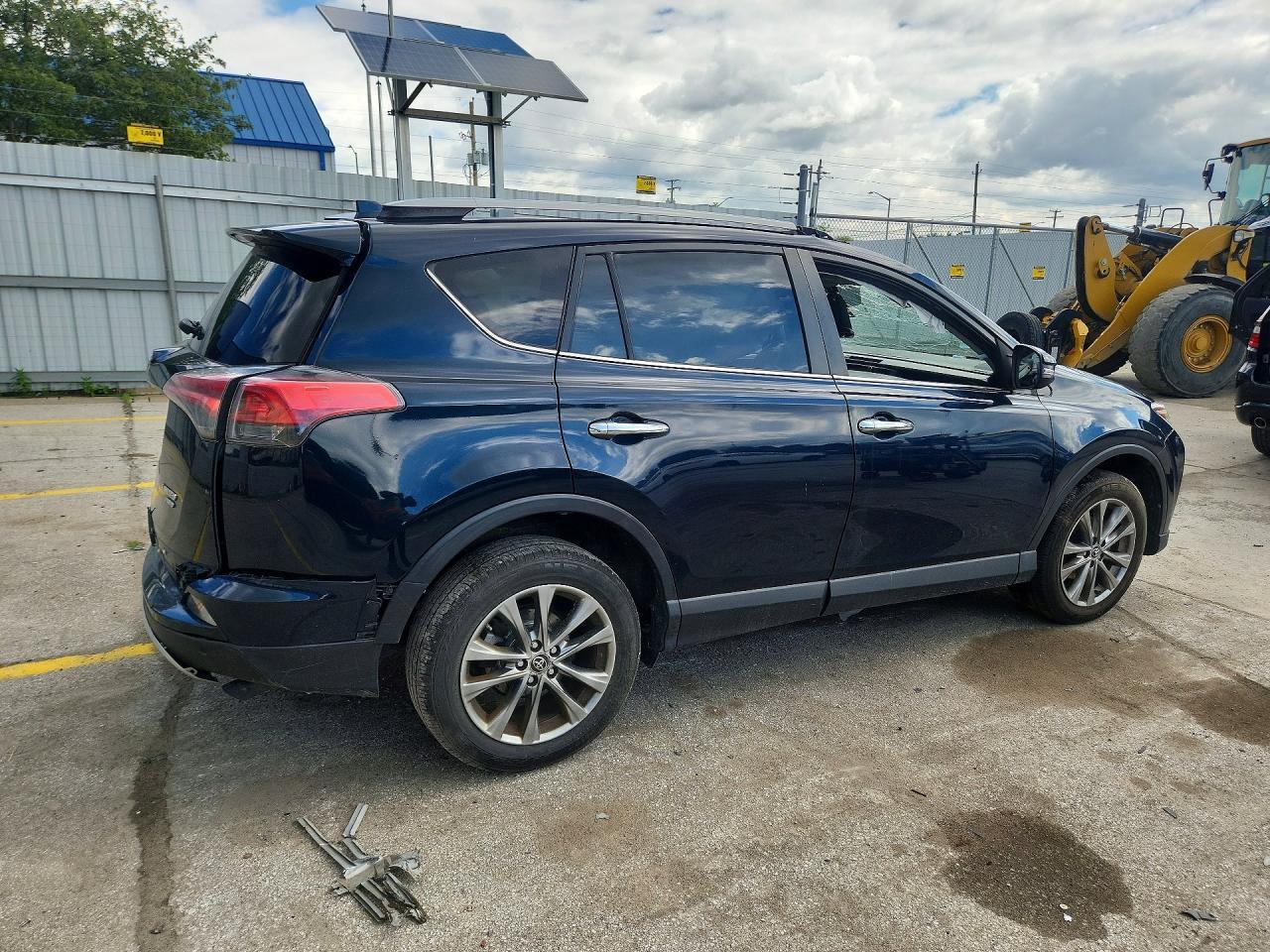 2018 Toyota Rav4 Limited - Image 3