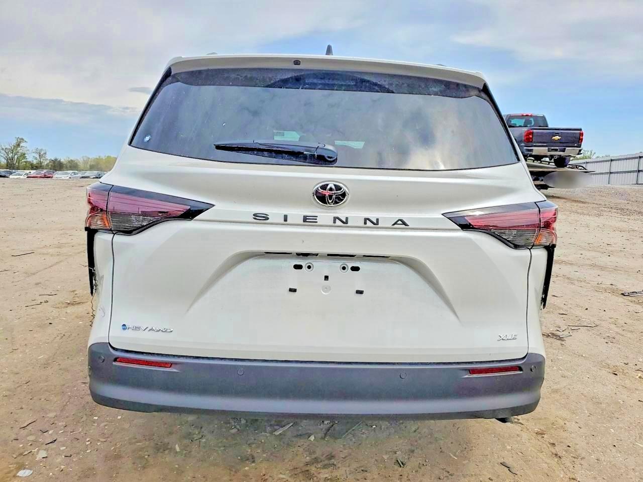 2026 Toyota Sienna Xle 7 Passenger - Фото 6