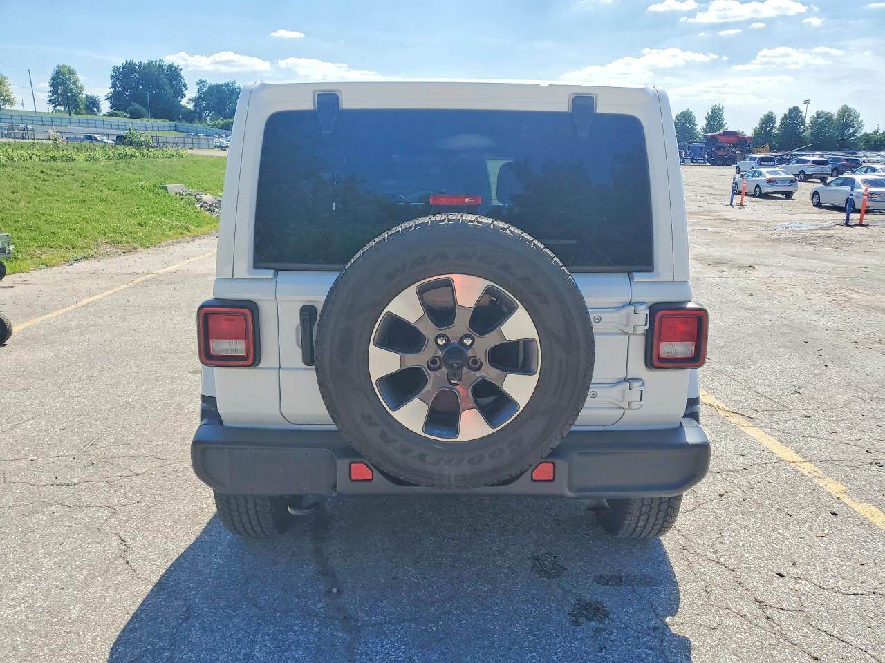 2021 Jeep Wrangler Unlimited Sahara - Image 6