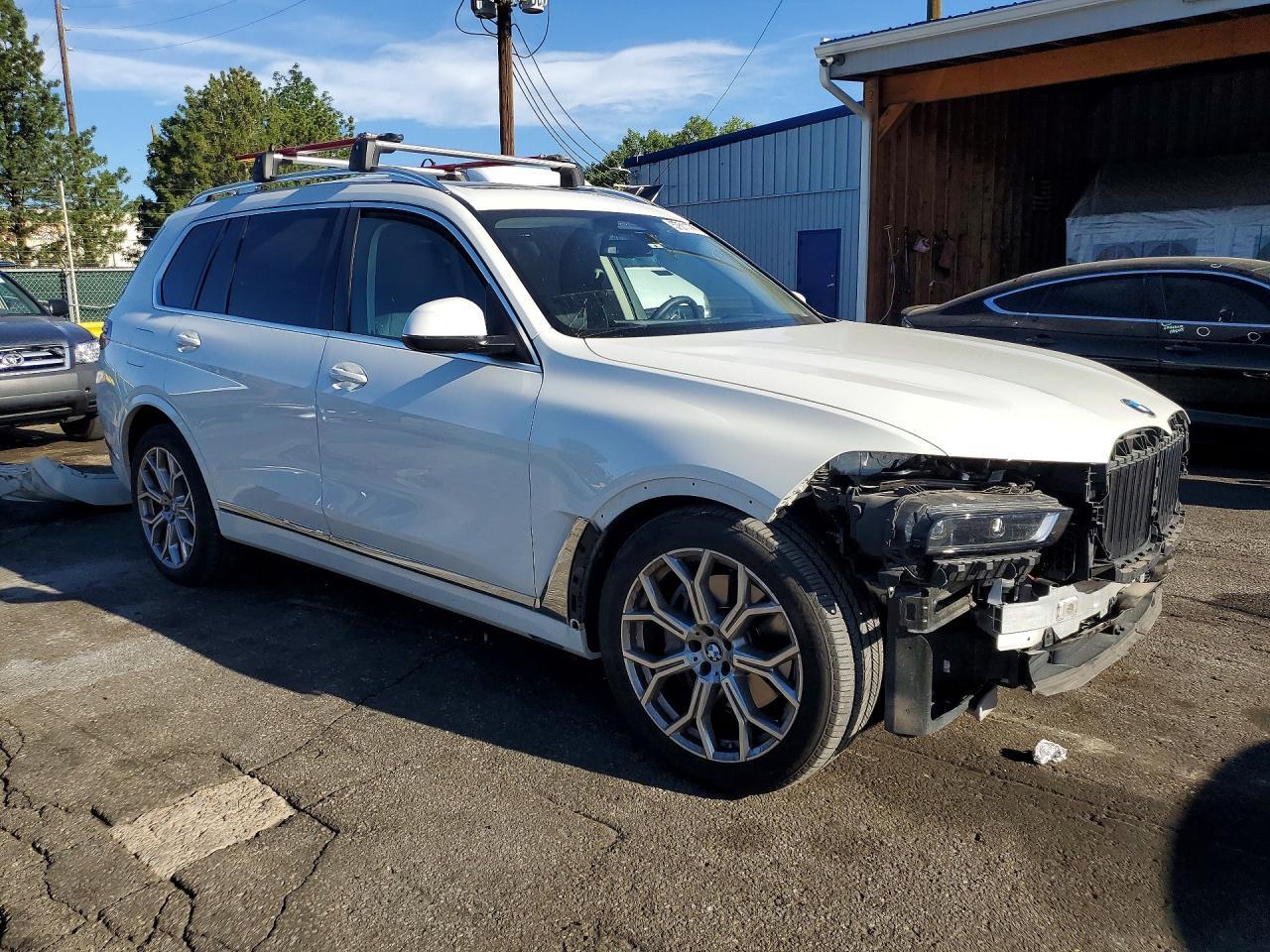 2025 BMW X7 xDrive40I - Фото 4