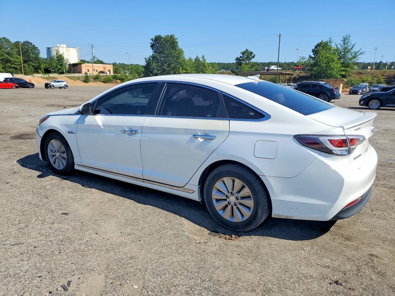 2017 Hyundai Sonata Hybrid Se - Image 2
